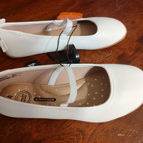 Wonder Nation White Flats for Big Girls Size 4 - Picture 4 of 4